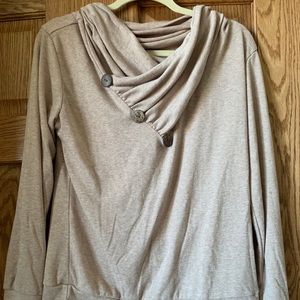 Long sleeve too with button accent